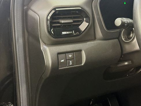 Used 2025 Honda Pilot TrailSport image 17