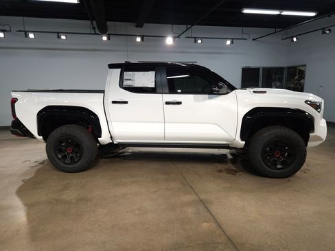 New 2026 Toyota Tacoma TRD Pro AWD/4WD image 8
