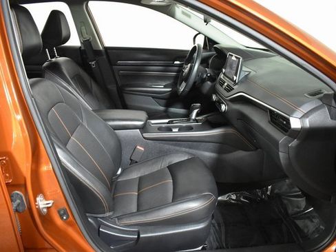 Used 2020 Nissan Altima 2.0 SR image 34