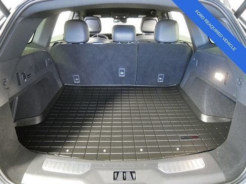 Used 2024 Lincoln Nautilus Premier w/ Jet Appearance Package AWD/4WD image 13