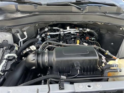 Certified 2022 Ford Explorer XLT w/ Equipment Group 202A image 38