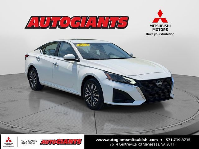 Used 2023 Nissan Altima 2.5 SV w/ SV Premium Package AWD/4WD image 1