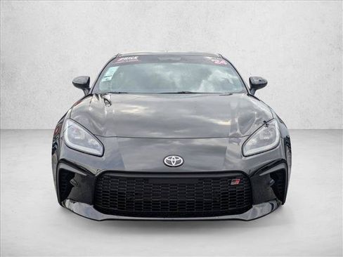 Used 2024 Toyota GR86 Premium RWD image 2