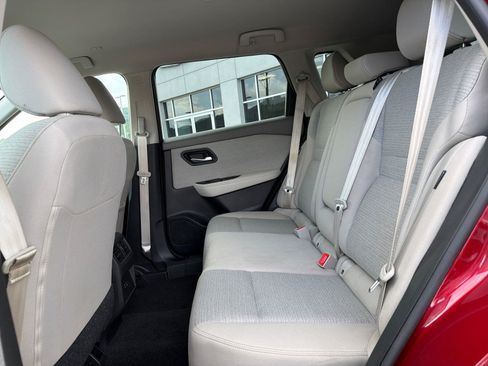 Used 2023 Nissan Rogue SV AWD/4WD image 18