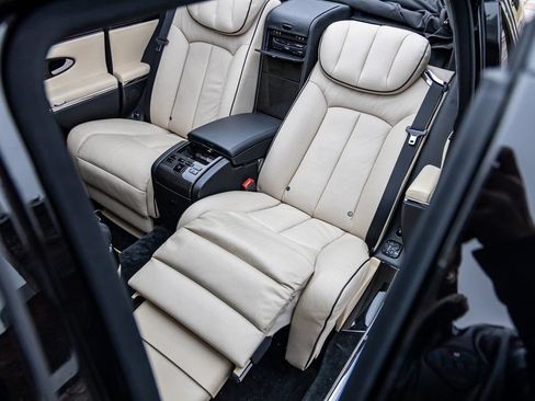 Used 2009 Maybach 62 S RWD image 70