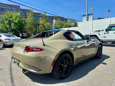 Used 2023 MAZDA MX-5 Miata Club RWD image 6