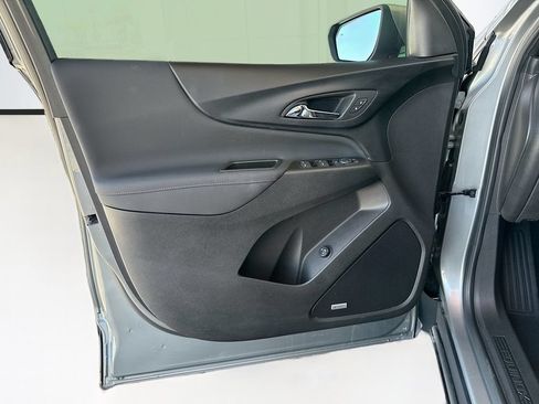 Used 2023 Chevrolet Equinox RS w/ RS Leather Package AWD/4WD image 24