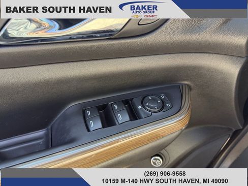 Used 2021 GMC Acadia SLE w/ Driver Convenience Package image 19