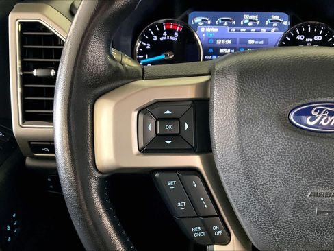 Used 2022 Ford F250 Lariat w/ Lariat Ultimate Package AWD/4WD image 21