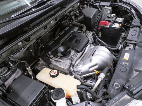 Used 2018 Toyota RAV4 XLE FWD image 33