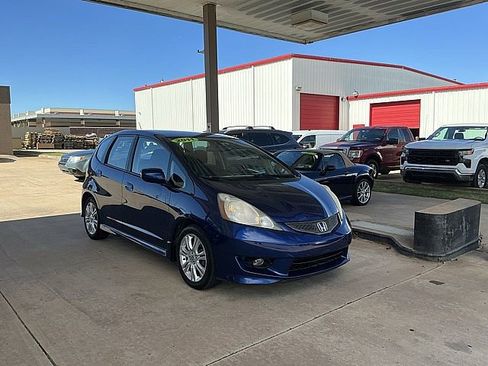 Used 2011 Honda Fit Sport image 3