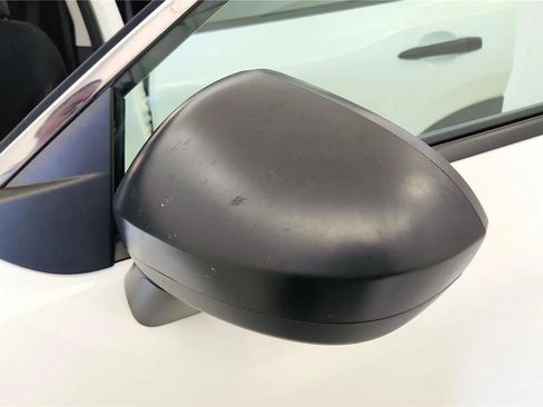 Used 2024 Nissan Rogue S FWD image 18