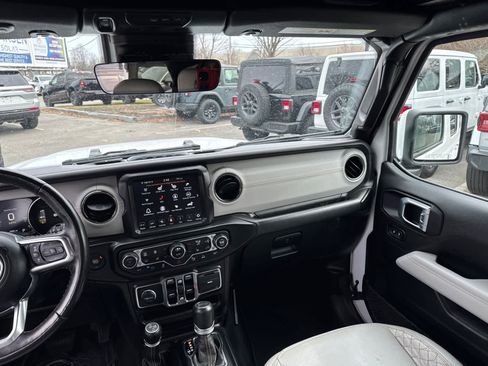 Used 2021 Jeep Wrangler Unlimited Sahara image 31