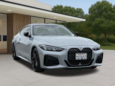 Used 2025 BMW 430i Coupe w/ M Sport Package image 4
