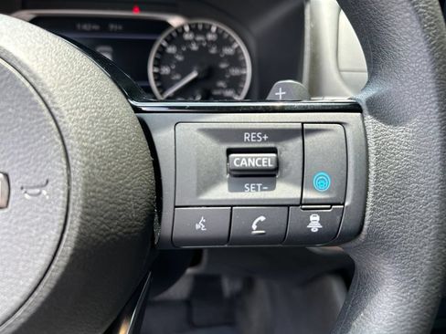Used 2023 Nissan Rogue SV AWD/4WD image 18