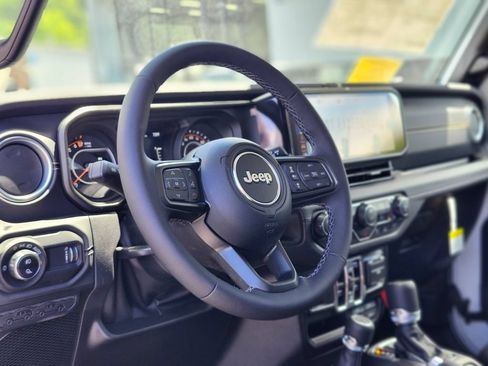 New 2026 Jeep Gladiator Sport AWD/4WD image 18