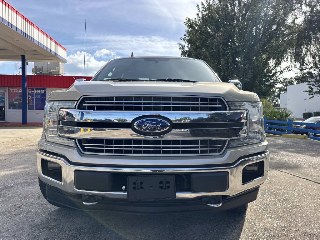 Used 2018 Ford F150 Lariat w/ Equipment Group 502A Luxury AWD/4WD image 2
