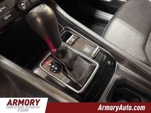 Used 2024 Jeep Compass Latitude image 19