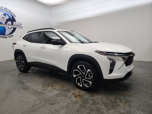 New 2026 Chevrolet Trax RS w/ Sunroof Package image 11