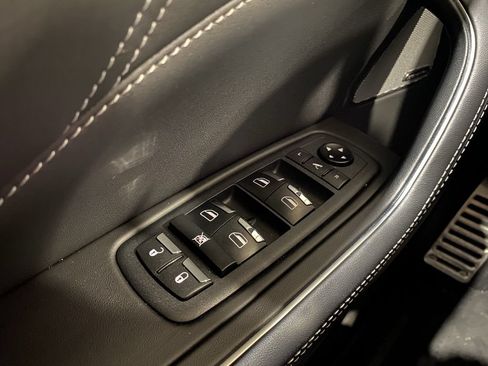 Used 2022 Maserati Levante Trofeo AWD/4WD image 10