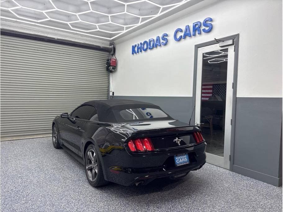 Used 2016 Ford Mustang Convertible w/ Equipment Group 051A RWD image 3
