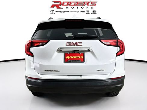 Used 2021 GMC Terrain SLE w/ Driver Convenience Package AWD/4WD image 7