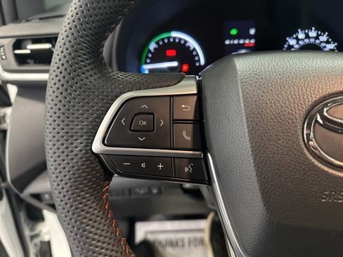 Used 2024 Toyota Sienna XSE image 17