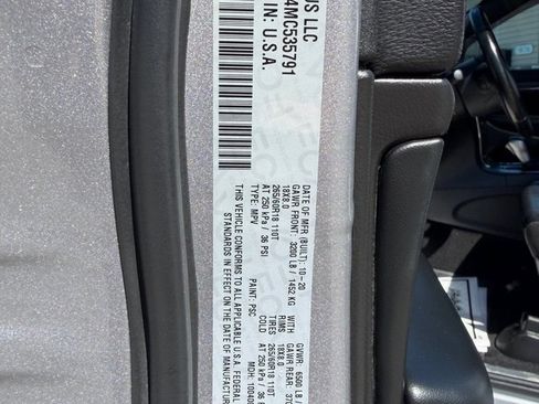 Used 2021 Jeep Grand Cherokee Limited w/ Premium Lighting Group AWD/4WD image 16