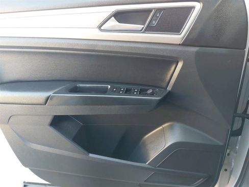 Used 2018 Volkswagen Atlas SE image 31