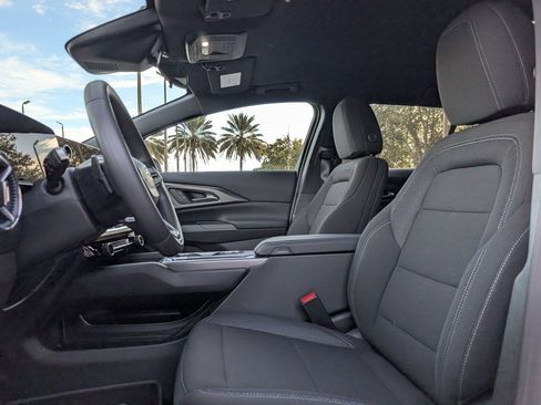 New 2026 Chevrolet Equinox EV LT image 11