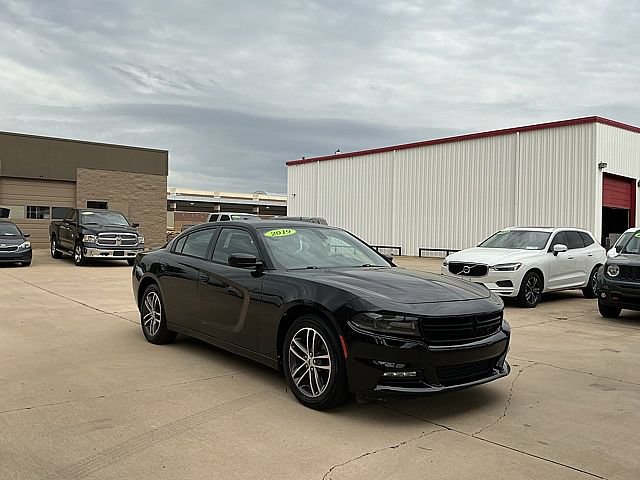 Used 2019 Dodge Charger SXT AWD/4WD image 3