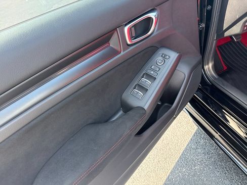 Used 2025 Honda Civic Type R image 14