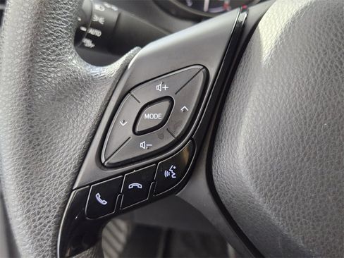 Used 2019 Toyota C-HR LE image 21