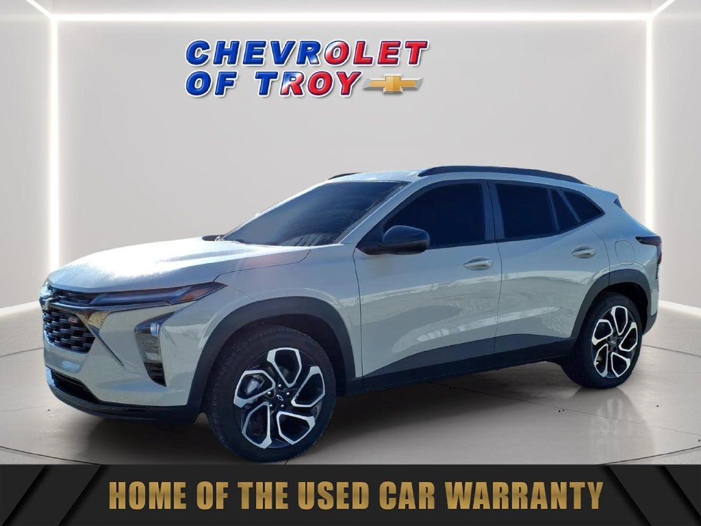 Used 2026 Chevrolet Trax RS w/ Sunroof Package FWD image 4
