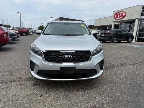 Used 2019 Kia Sorento AWD w/ LX Convenience Package image 2