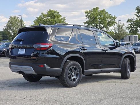 New 2025 Honda Pilot TrailSport image 21