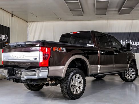 Used 2018 Ford F250 King Ranch w/ King Ranch Ultimate Package AWD/4WD image 7
