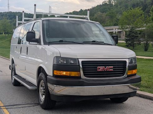 Used 2020 GMC Savana 2500 w/ Driver Convenience Package RWD image 2