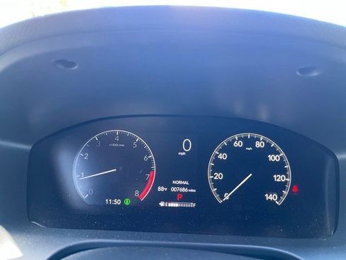 Used 2025 Honda HR-V Sport image 9