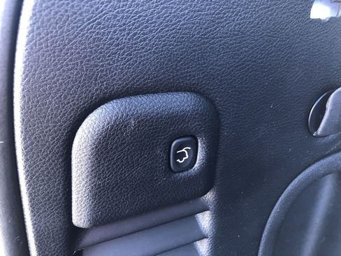 Used 2021 Jeep Grand Cherokee Laredo X image 10