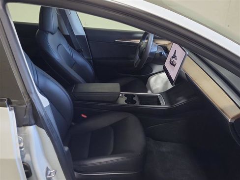Used 2023 Tesla Model 3 Standard Range RWD image 4