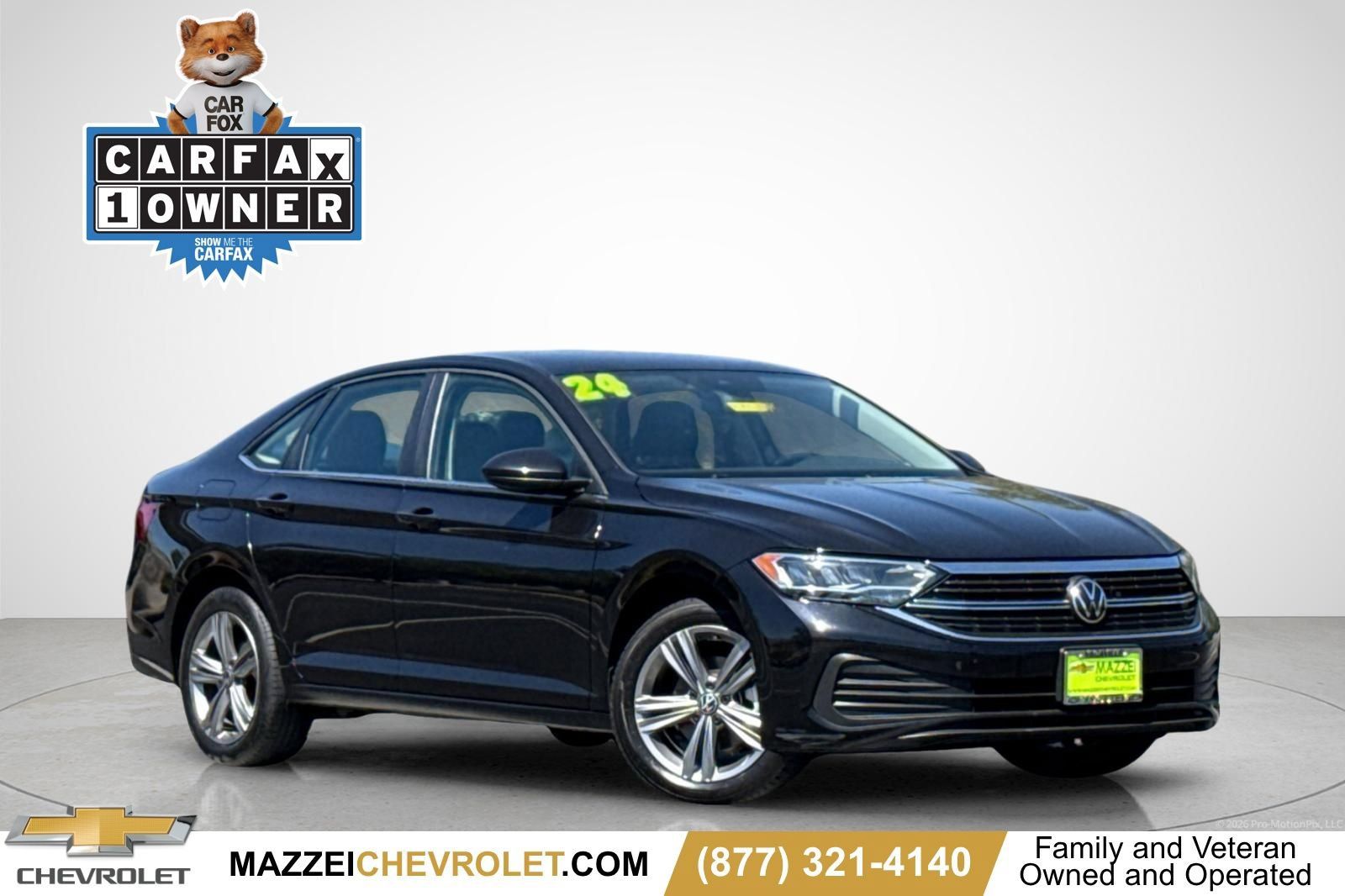 Used 2024 Volkswagen Jetta SE FWD image 1