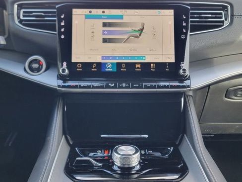 New 2026 Jeep Grand Wagoneer L Limited image 27