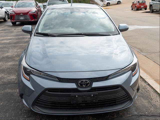 Used 2023 Toyota Corolla LE FWD image 3