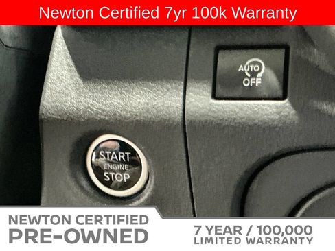 Used 2025 Nissan Frontier SV w/ SV Convenience Package RWD image 28