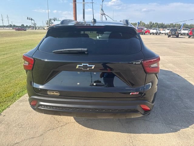 Used 2024 Chevrolet Trax RS w/ Sunroof Package FWD image 10