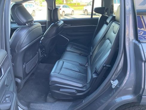 Used 2022 Jeep Grand Cherokee L Limited AWD/4WD image 15