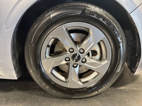 Used 2023 Kia K5 LXS image 14