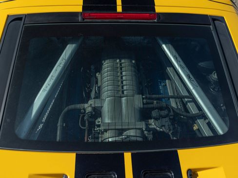 Used 2005 Ford GT RWD image 18