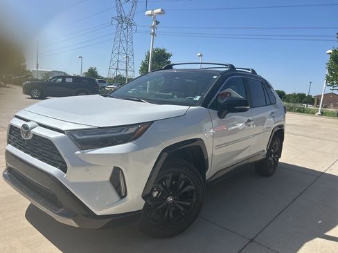 Used 2025 Toyota RAV4 XSE w/ Advanced Technology Package AWD/4WD image 1